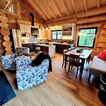 Eveningwood - Dtv 5 Sterne Luxus Huettenparadies, Blockhaus