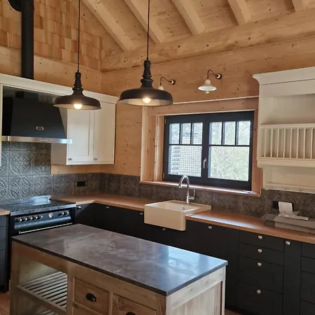 Ferienhaus Eveningwood - Dtv 5 Sterne Luxus Hüttenparadies, Blockhaus *