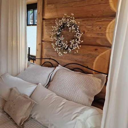 Eveningwood - Dtv 5 Sterne Luxus Hüttenparadies, Blockhaus Ferienhaus Heimbuchenthal